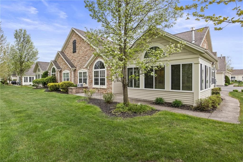 206 Maryview Drive, Penfield