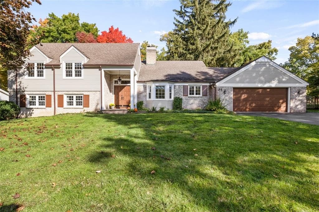 36 Wood Hill Road, Pittsford