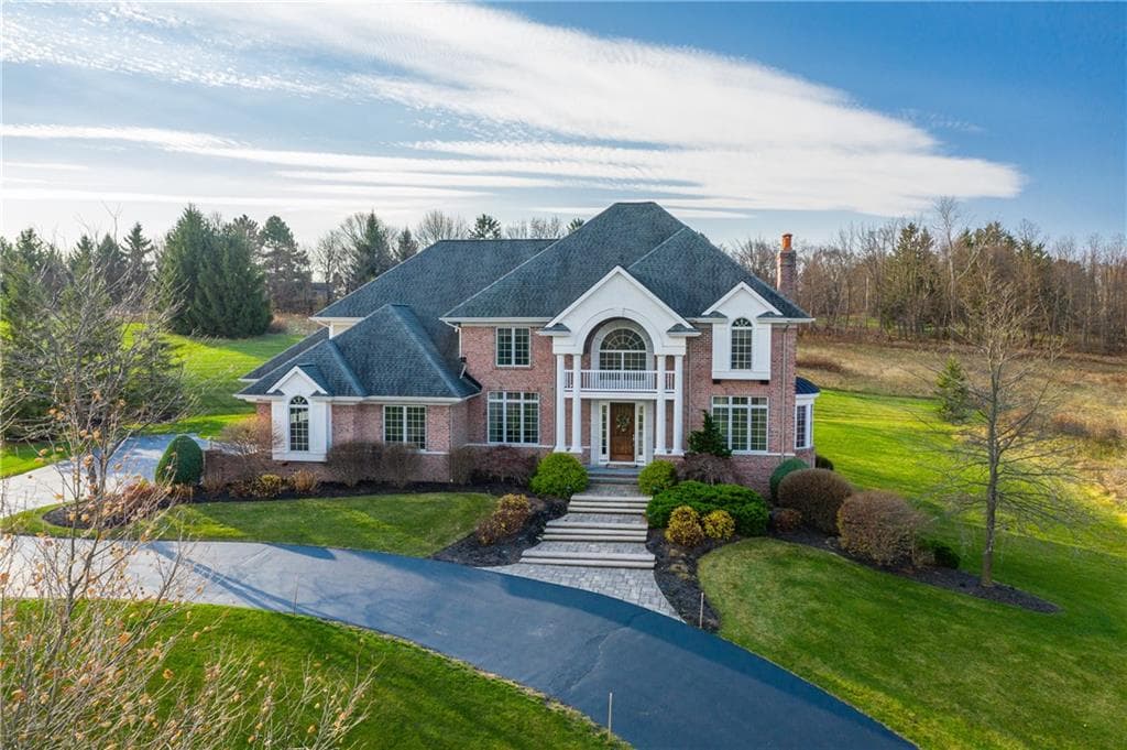 7 Bromsgrove Hill, Pittsford