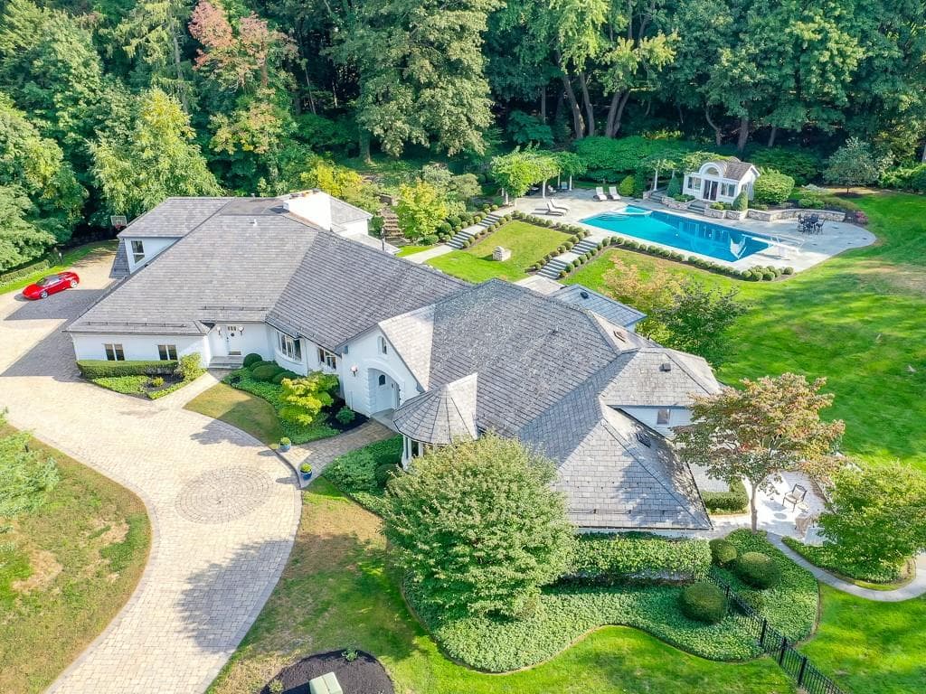 4000 East Avenue, Pittsford