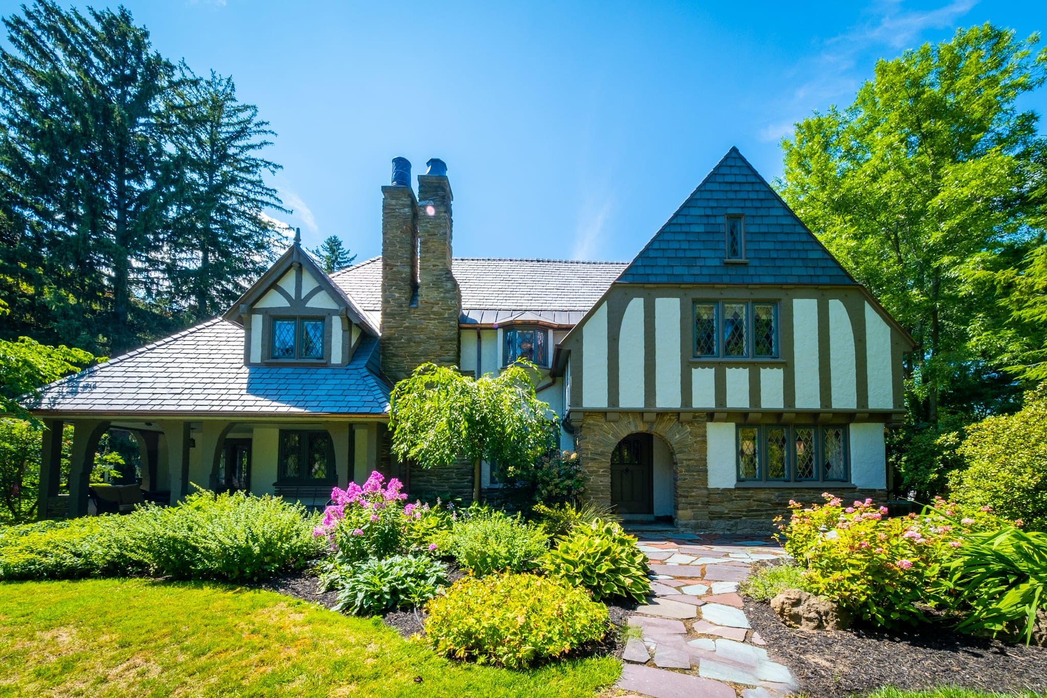 1090 Allens Creek Road, Pittsford