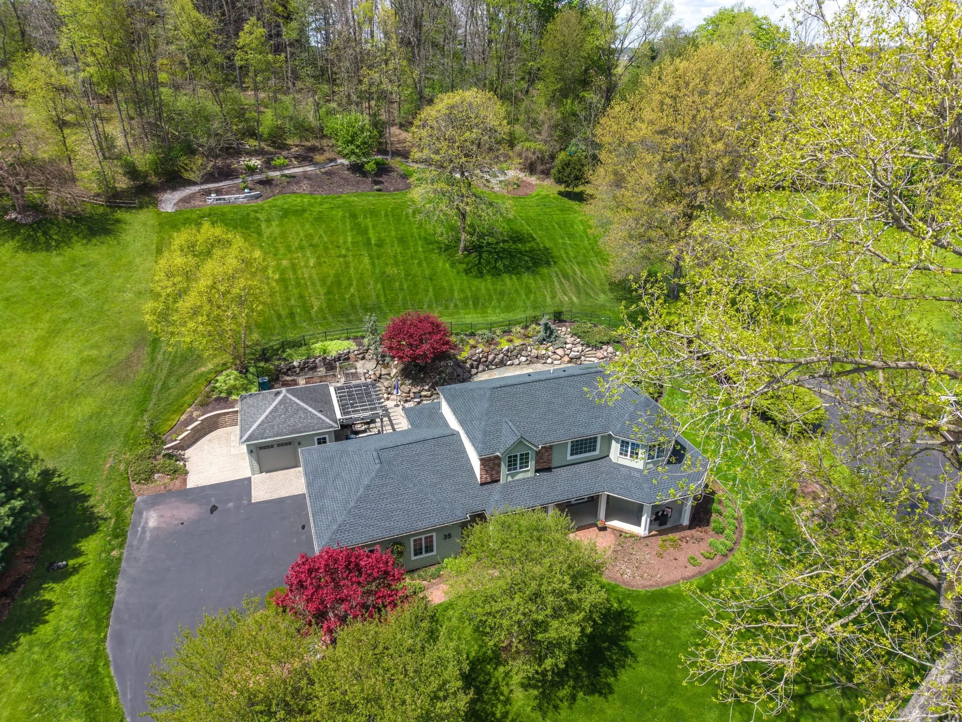 35 Thunder Ridge Drive, photo 2