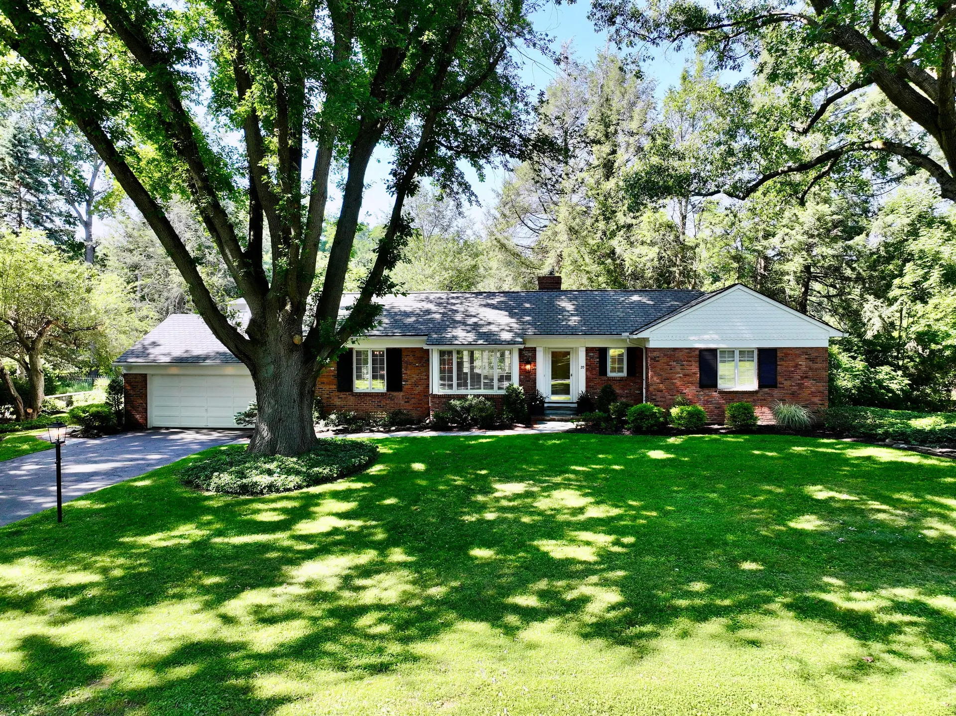 20 Briar Patch Road, Pittsford