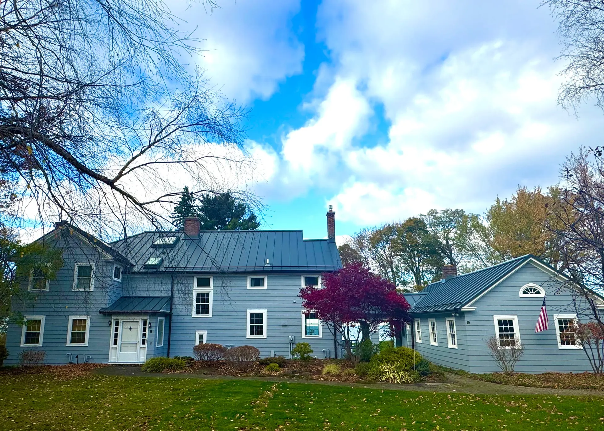 910 Lake Road, Webster