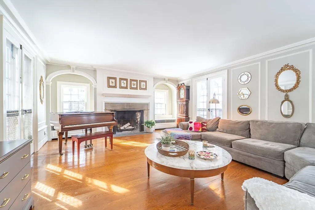 1237 Clover Street, photo 3